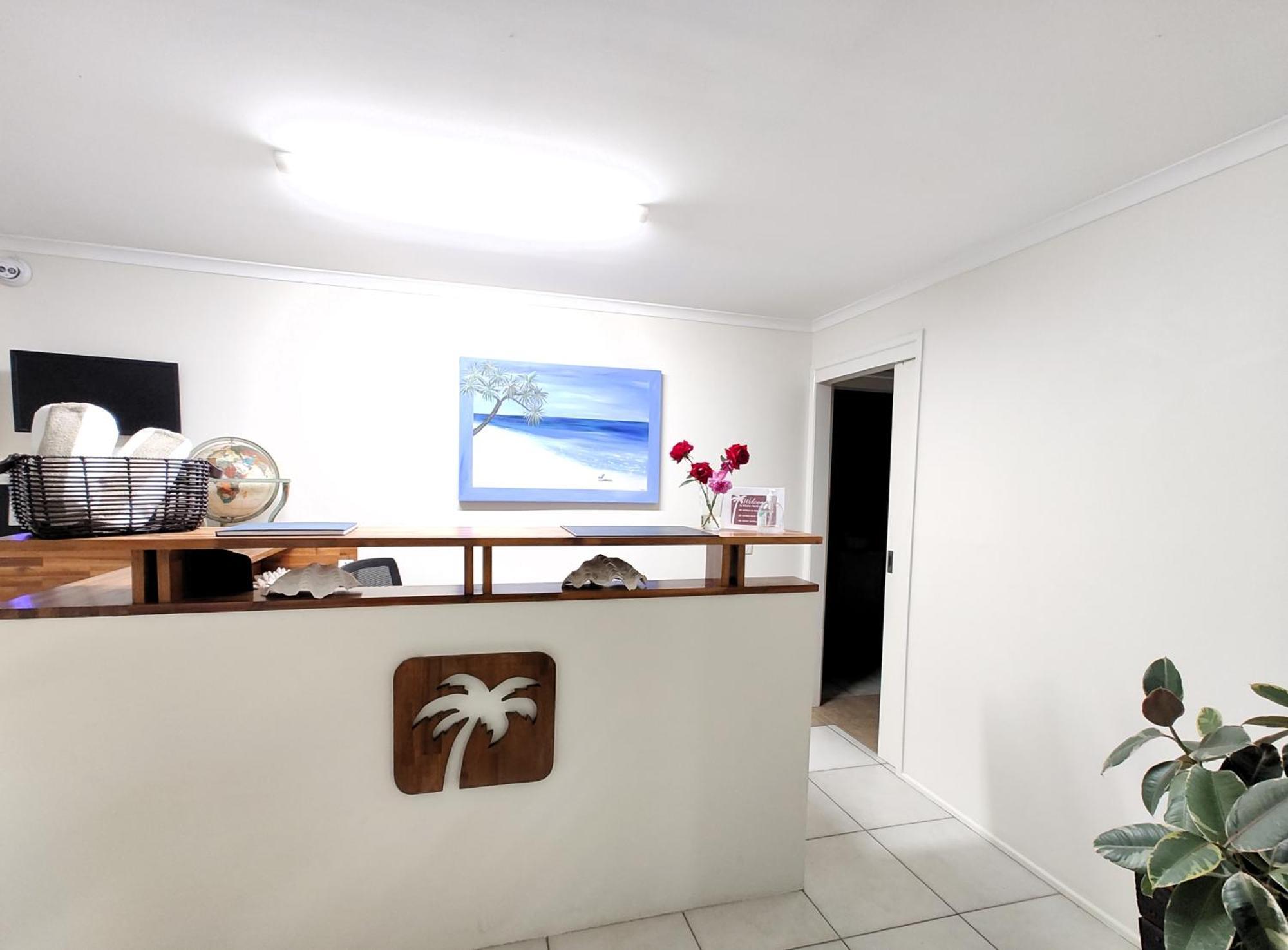 Pacific Palms Motor Inn Marcoola Exteriör bild
