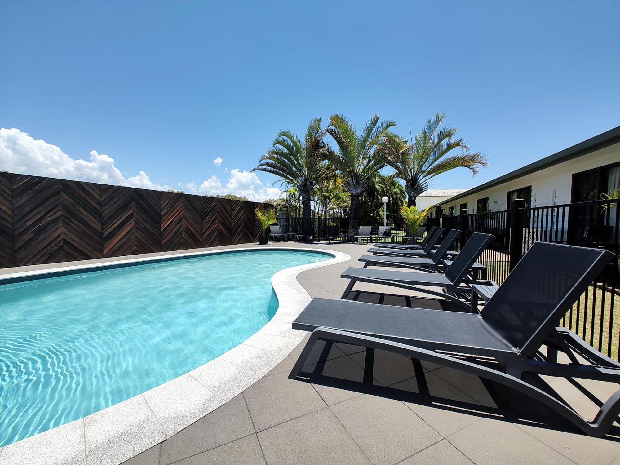 Pacific Palms Motor Inn Marcoola Exteriör bild